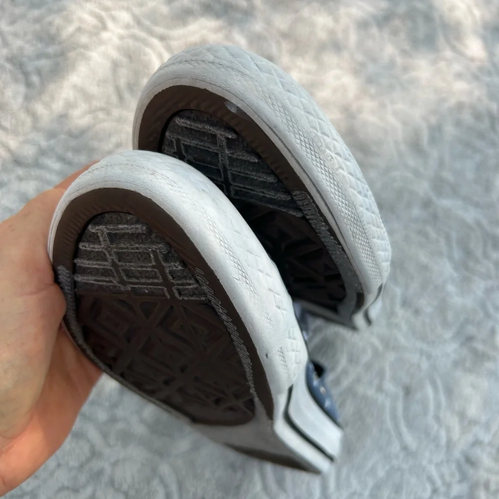 Converse cute decent